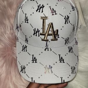 IA iridescent Cap